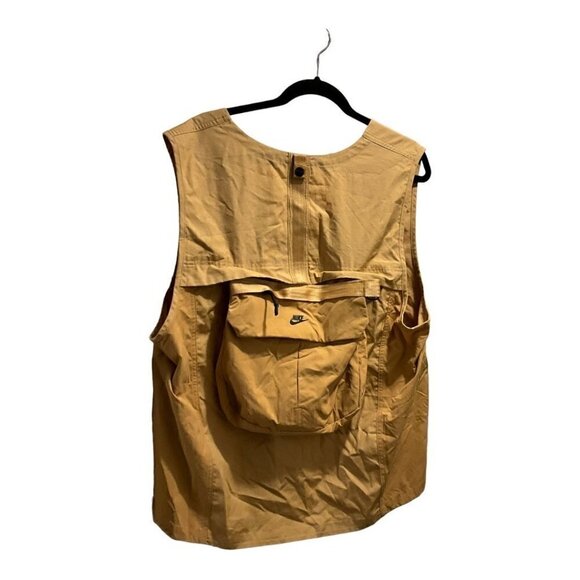 NIKE Sportswear Tech Pack Men's Vest - Picture 8 of 11